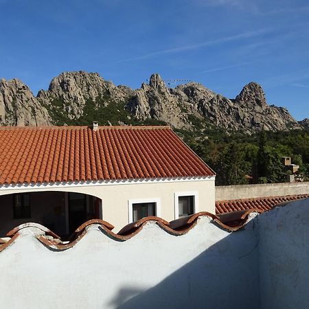Apartament White - San Pantaleo Zewnętrze zdjęcie